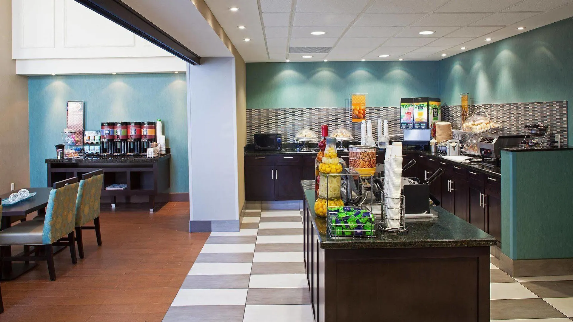 Hampton Inn & Suites By Hilton Toronto Airport Mississauga